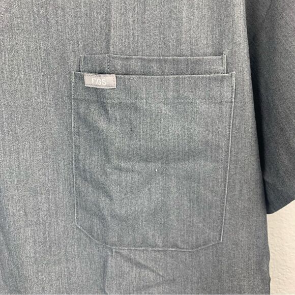 FIGS Leon Three-Pocket Graphite Gray Scrub Top M EUC - Picture 5 of 10